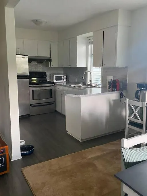 4 Bedroom Upper Level Kits Home Vancouver Tatil Evi
