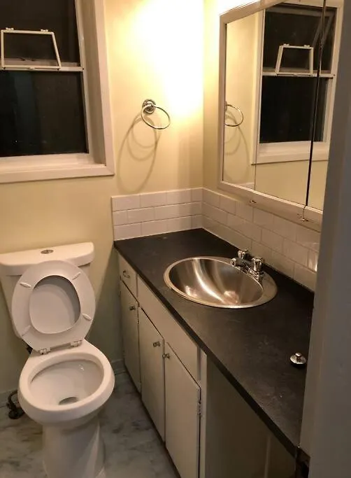 4 Bedroom Upper Level Kits Home Vancouver