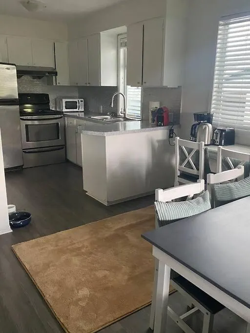 4 Bedroom Upper Level Kits Home Vancouver