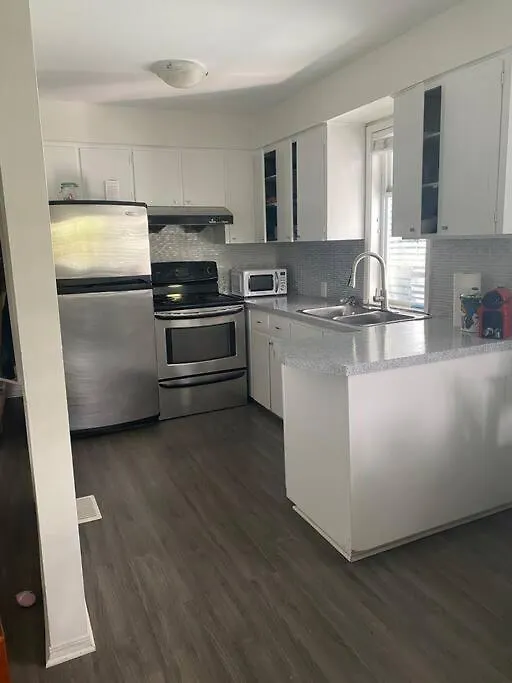 4 Bedroom Upper Level Kits Home Vancouver