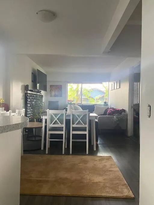 4 Bedroom Upper Level Kits Home Vancouver Kanada