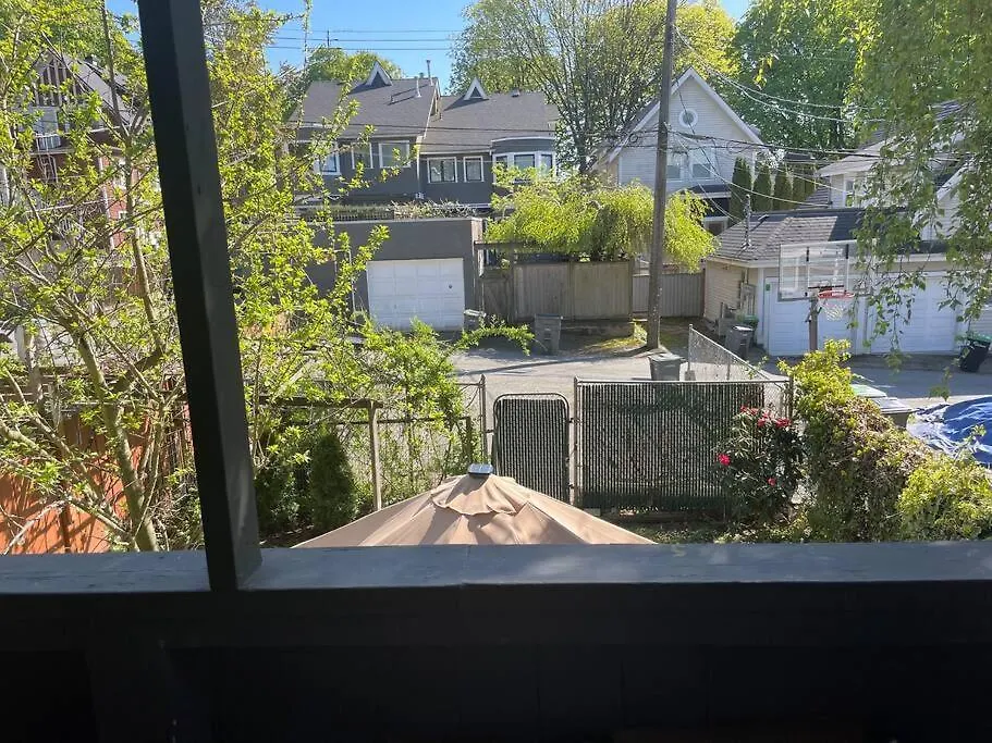 4 Bedroom Upper Level Kits Home Vancouver 0*,  Kanada